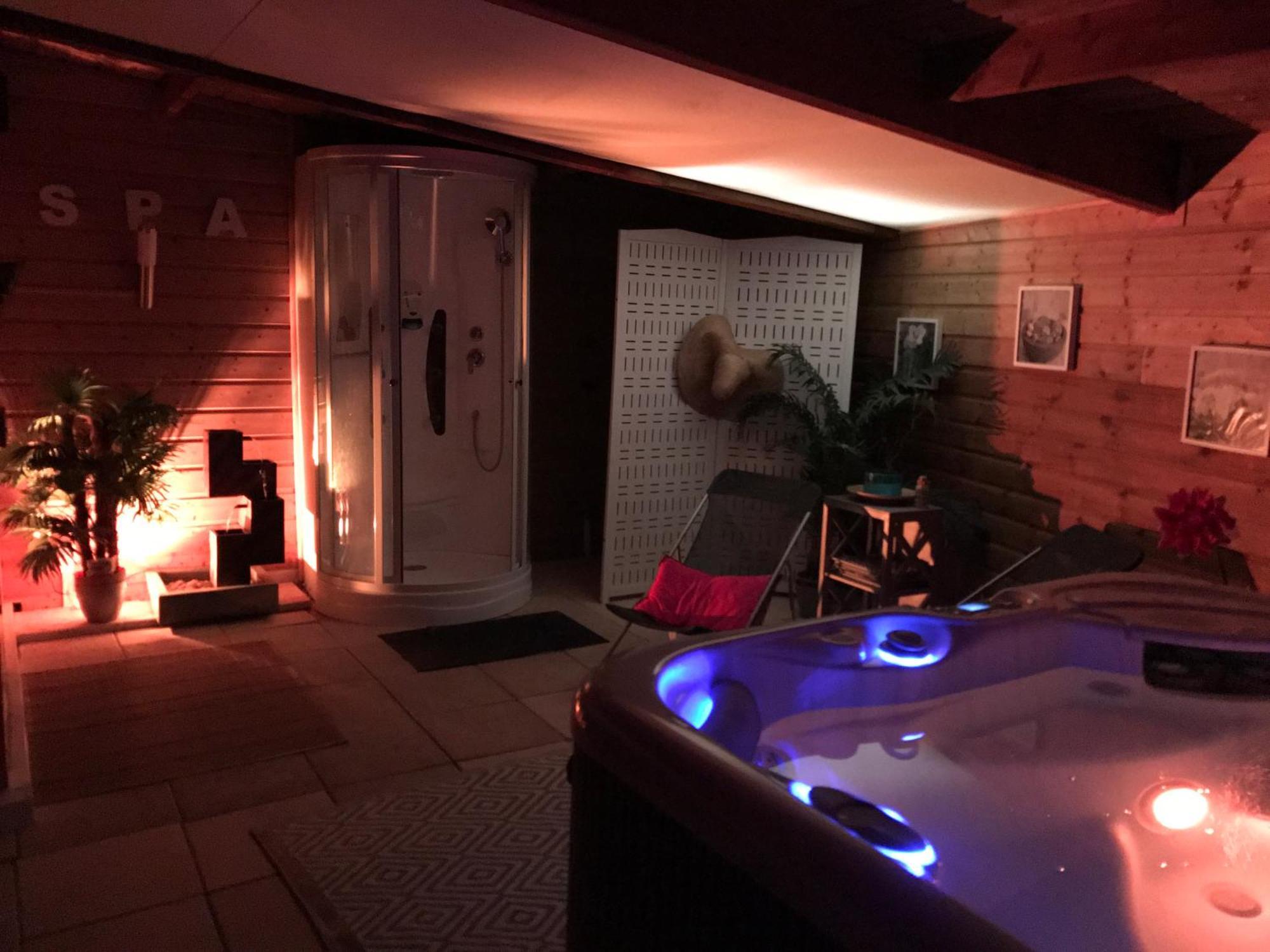Le Moulin Du Bleufond Hotel Montignac-Lascaux Kültér fotó