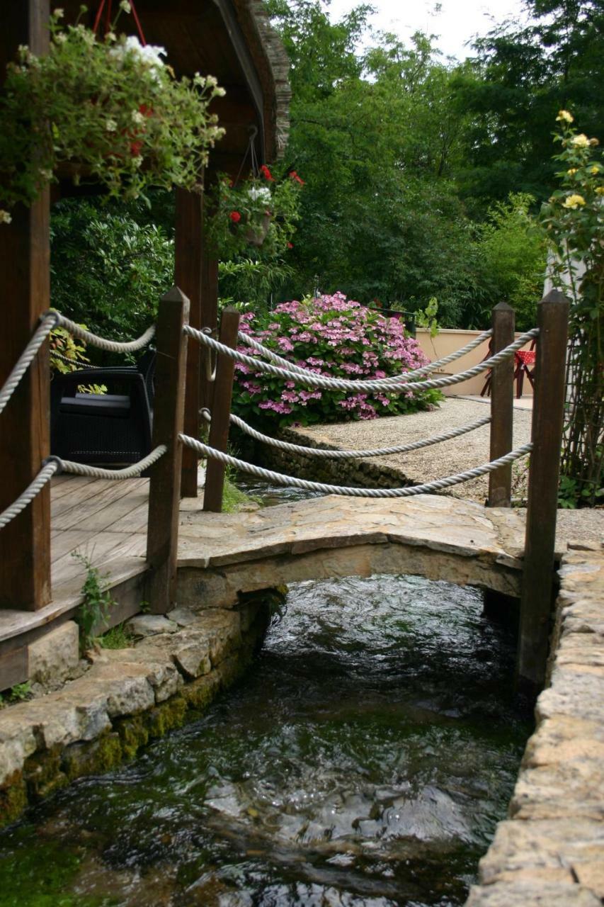 Le Moulin Du Bleufond Hotel Montignac-Lascaux Kültér fotó